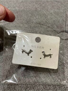 Sterling Silver 925 dachshund earrings - Brand new, never worn